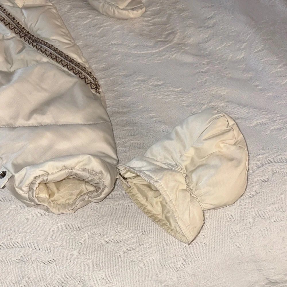 UGG Australia Unisex Cream Hooded Baby Snowsuit detachable Mittens & Booties